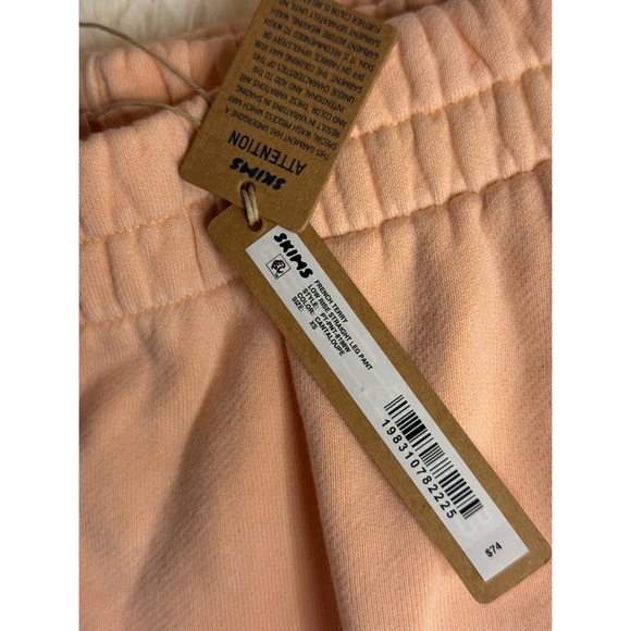 Skims | French Terry Low Rise Straight Leg Pant | Cantaloupe | XS - Picture 2 of 3